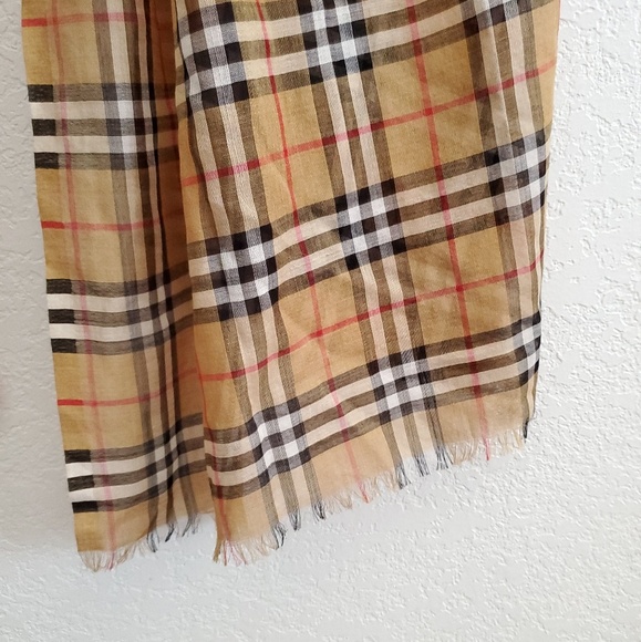 Authentic Burberry summer sheer Gauze Scarf - Picture 5 of 6